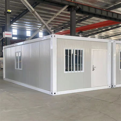 Contenitore prefabbricato con materiale resistente alle intemperie