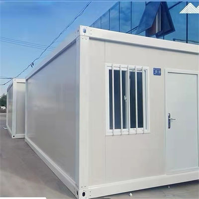 Contenitore prefabbricato con materiale resistente alle intemperie